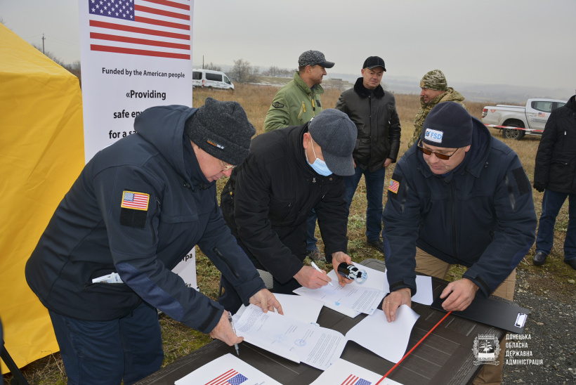 На Донеччині розміновану ділянку землі передали громаді у Краматорському районі
