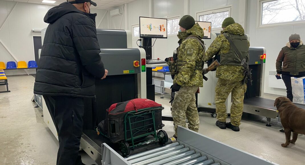Стало известно, сколько человек пропустили на КПВВ в ОРДЛО за сутки