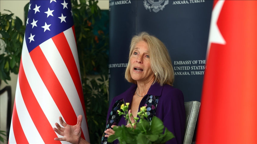 Помічниця держсекретаря США відвідає Київ і Москву: наполягає на дотриманні Мінських угод у переговорах по Донбасу