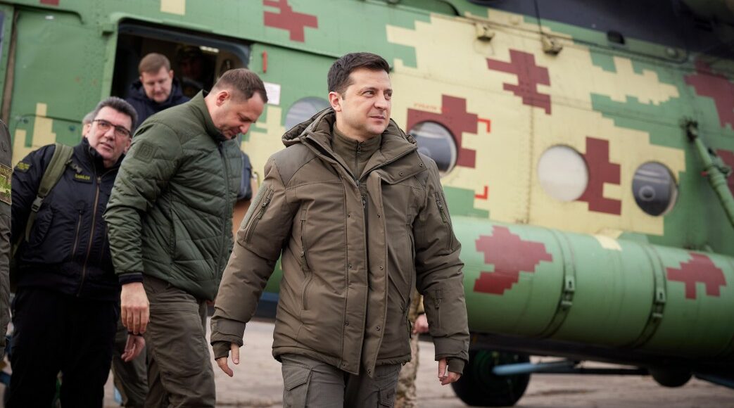 Зеленський відреагував на обстріли на Луганщині