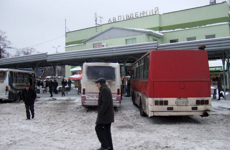 На автобусах Расторгуева: в ОРДО запускают маршрут "в километре от боевых действий" от линии фронта на Донбассе