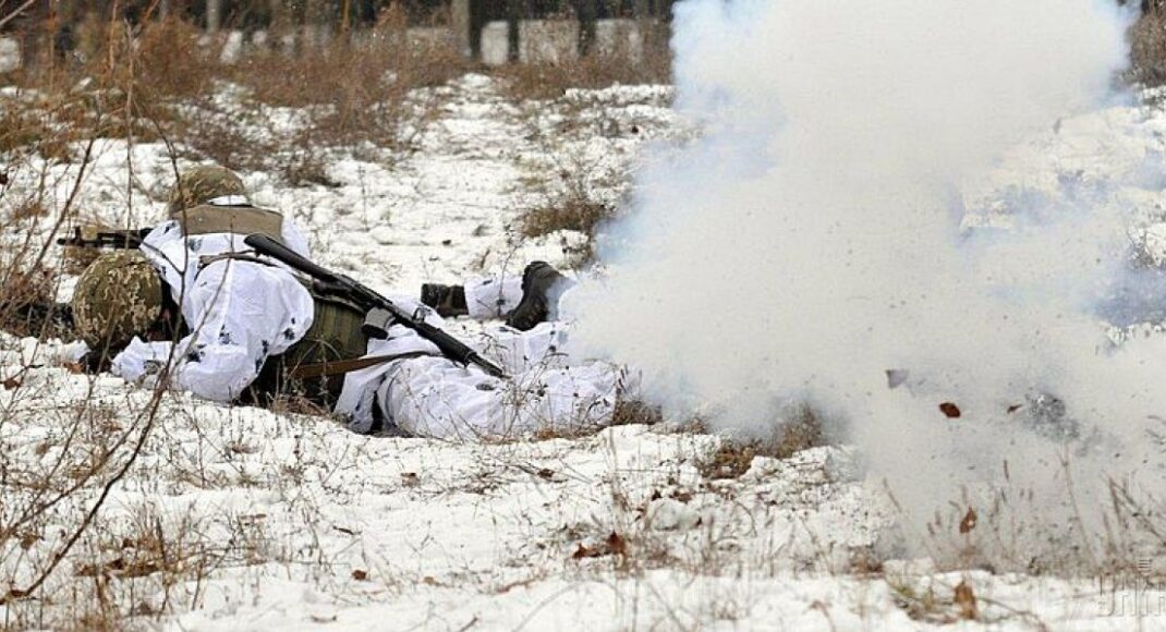 В ООС на Донбассе НВФ 5 раз нарушили режим "тишины": 1 украинский военный ранен