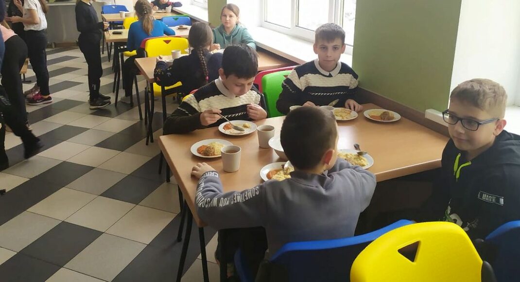 Новая старая еда. Как школы Славянска переходят на новые стандарты меню