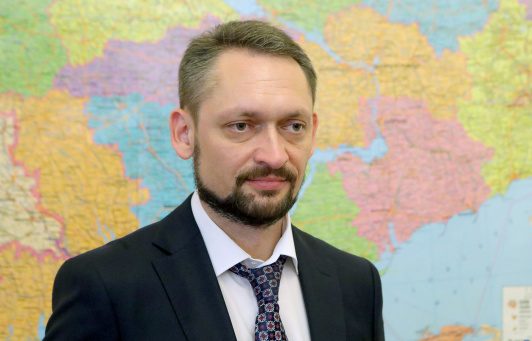 Кабмин назначил новым замминистра обороны бывшего замглавы Минреинтеграции