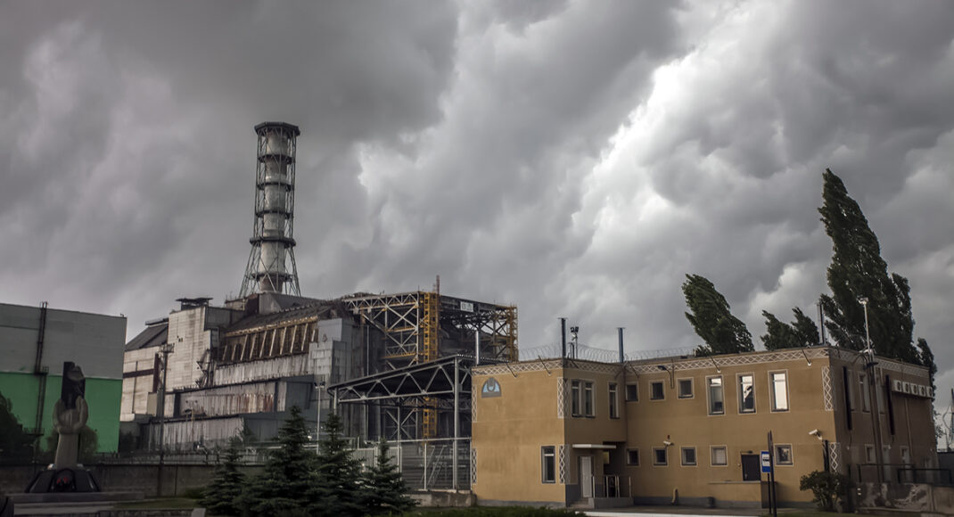Российские оккупанты захватили Чернобыльскую АЭС: персонал в заложниках