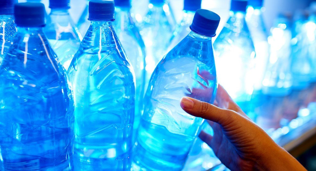 Окупанти "днр" хочуть контролювати ціни на продаж води на підконтрольній території