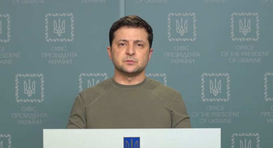 Зеленський заявив, що військовим платитимуть по 100 тисяч гривень, доки не закінчиться війна