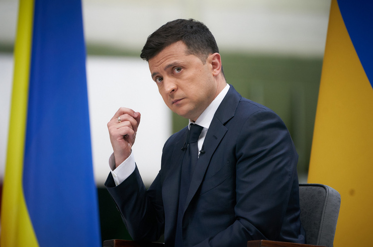Зеленский заявил, что часть западного оружия поставили в Украину слишком поздно