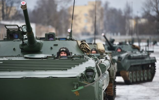 Россия заявила об отводе части войск после учений у границ Украины