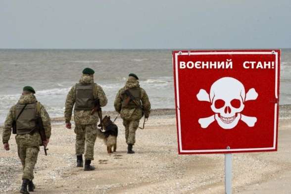 В Раду внесли предложение о введении военного положения на территории Донецкой и Луганской областей