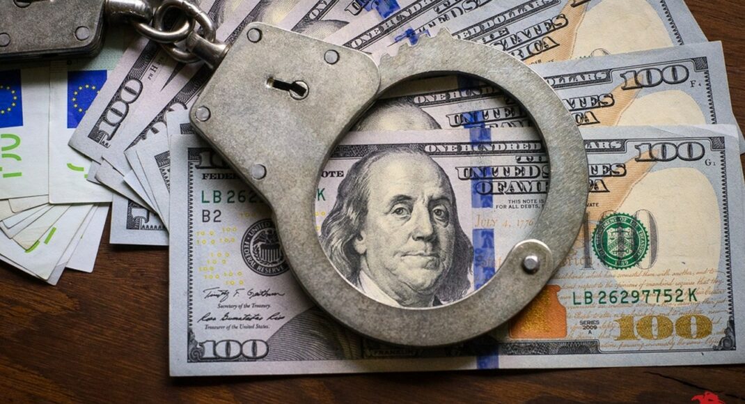 Житель Дніпра намагався підкупити співробітника СБУ за $500 тис. за можливість демонтажу частини залізниці на Луганщині