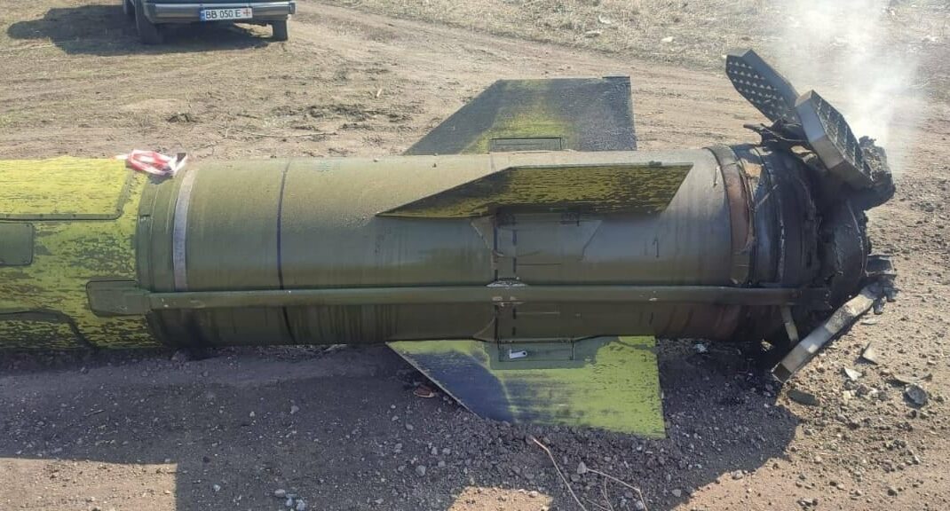 По Лисичанську окупанти рф вдарили ракетою Точка-У, в Сєвєродонецьку горять кілька будинків