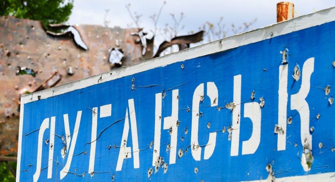 "Рубль больше не валюта": что означает возвращение гривны в Луганск