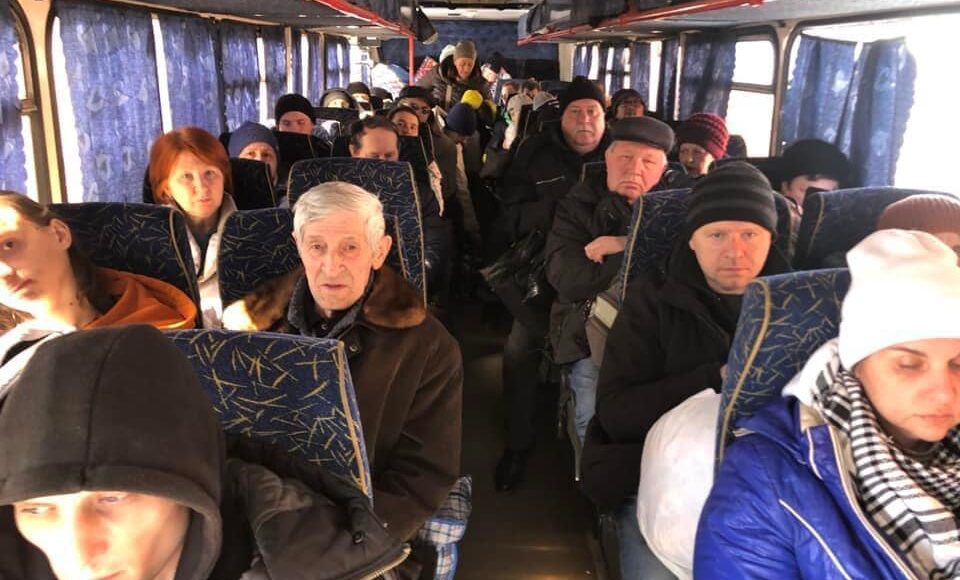 Сегодня ожидается работа гумкоридоров для жителей Мариуполя и Луганщины
