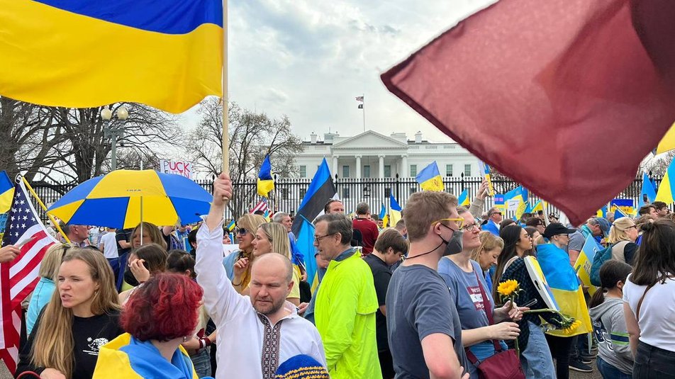 В США под Белым домом состоялась акция с требованием закрыть небо над Украиной (видео)