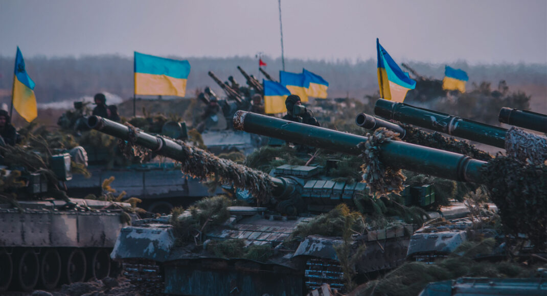 В ВСУ сообщили, что украинские войска продолжают обороняться от российских оккупантов по всем направлениям (видео)