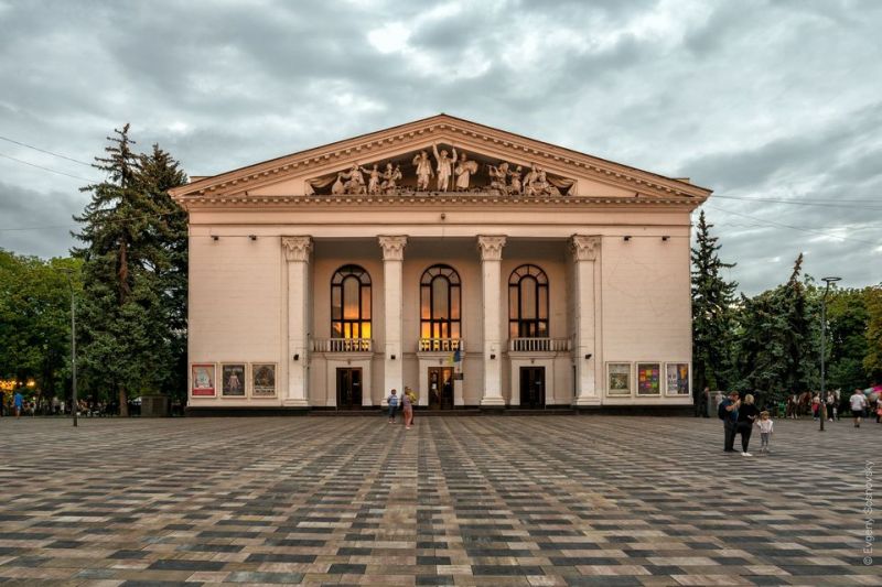 "Громадське радіо" створило радіофільм про Маріупольський драмтеатр