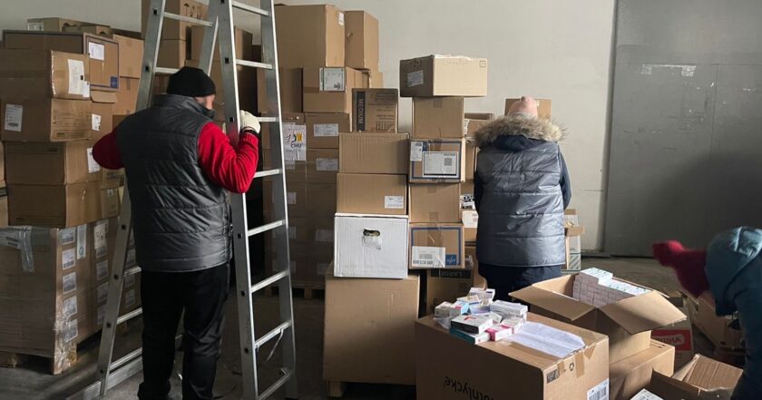 В Украину прибыли автопоезда с грузом медицинского назначения из Франции