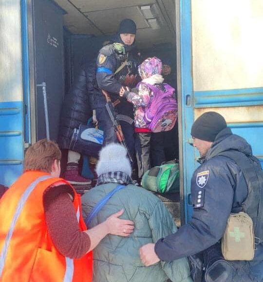Гайдай заявив про успішну евакуацію жителів Луганщини