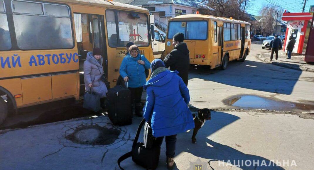 Из Угледара и Волновахского района эвакуировали около 200 человек