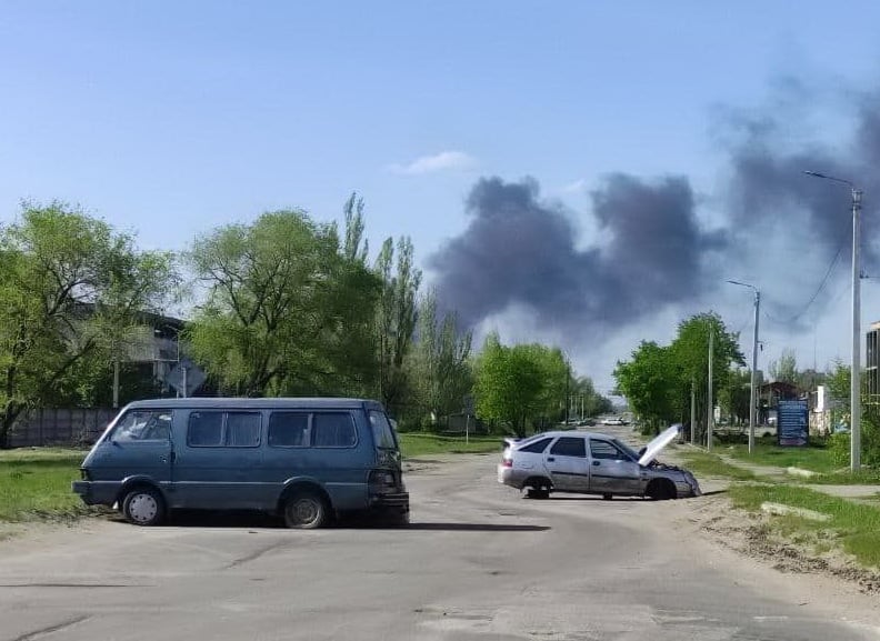 В районе Попасной террористы рф обстреляли автомобиль с волонтерами