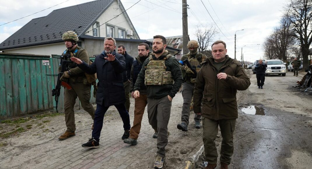 Зеленский: врагу давно следует понять, что украинцы будут защищать свою землю до последнего