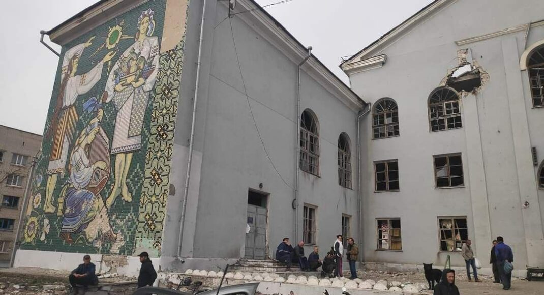 Рашисти обстрілюють Рубіжне, всупереч "режиму тиші" для евакуації, - Гайдай