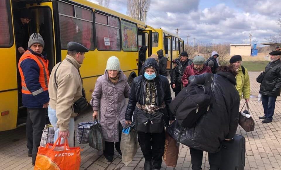 В Славянске составили подробное расписание эвакуационных автобусов на Днепр и Ровно