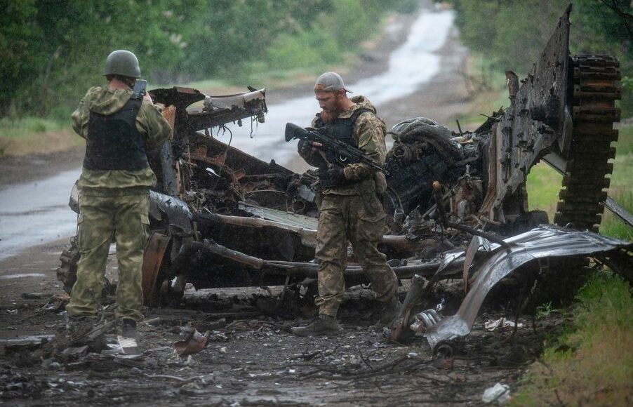 На Донецькому та Луганському напрямках минулої доби відбито одинадцять атак ворога, - Генштаб