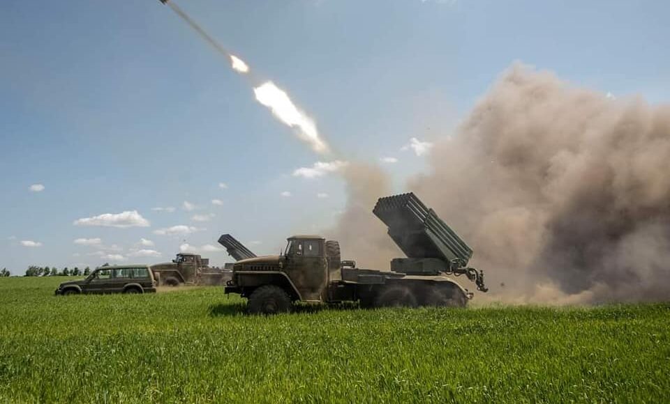 Окупанти кидають основні зусилля на захоплення міста Сєвєродонецьк, - Генштаб
