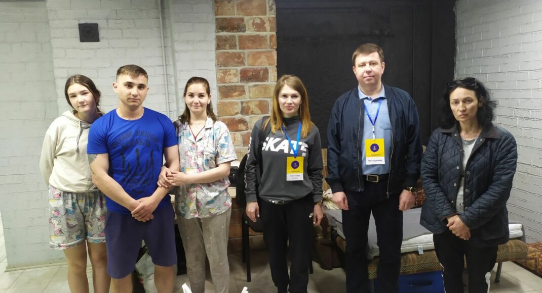 Предприниматель в Днепре обеспечил жильем мариупольскую семью погибшего на "Азовстали" защитника