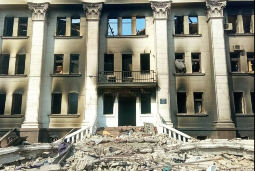 Від Драмтеатру в окупованому Маріуполі залишилася одна стінка, — Андрющенко