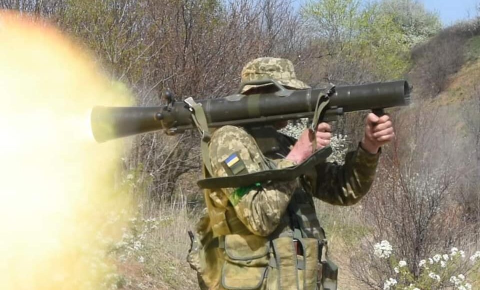 У небі українського Донбасу наші захисники знищили безпілотник рф, знищена ворожа техніка