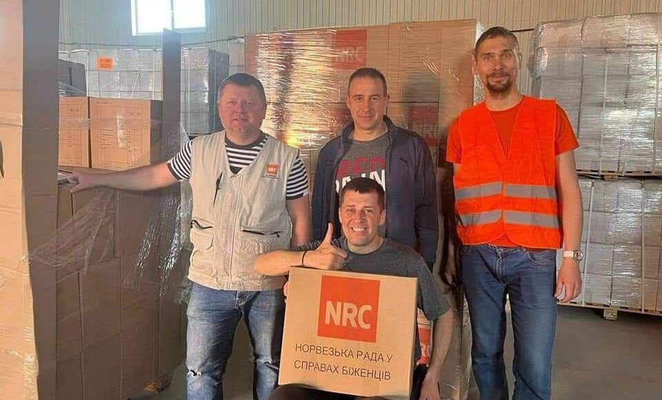 На Луганщину доставили 35 тонн гуманитарного груза для людей, которые не могут выехать, - Гайдай (фото)