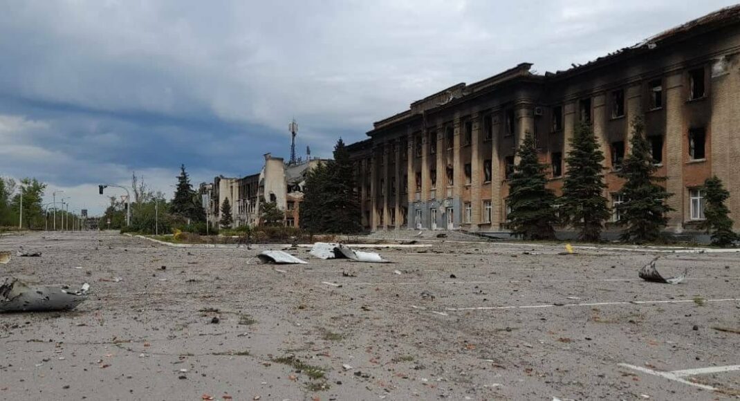 Рашисти методично руйнують Лисичанськ, - Стрюк