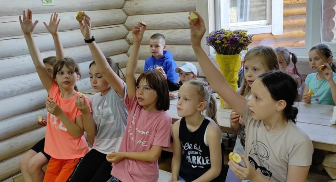 Під Києвом відкрився літній табір для дітей-переселенців