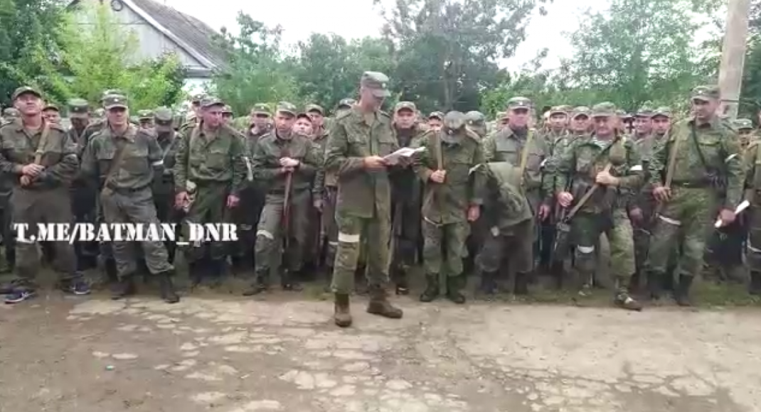Мобилизированные в "днр" пожаловались главарям рф на условия "службы" (видео)