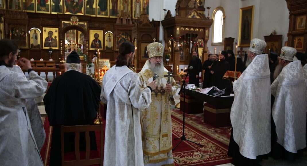 У Святогірській лаврі попрощалися із загиблими від артобстрілу окупантів ченцями (фото)