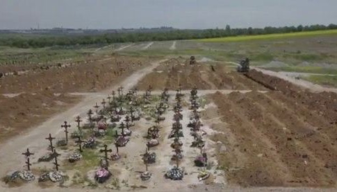 В Мариуполе оккупанты хоронят только в братской могиле, - Андрющенко
