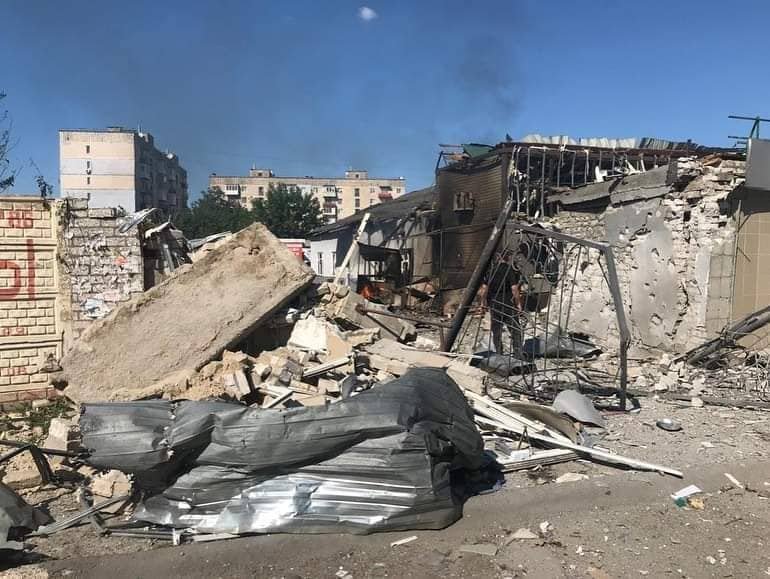 Ситуація в Лисичанську схожа з Сєвєродонецьком: дуже багато поранених і руйнувань, — Гайдай