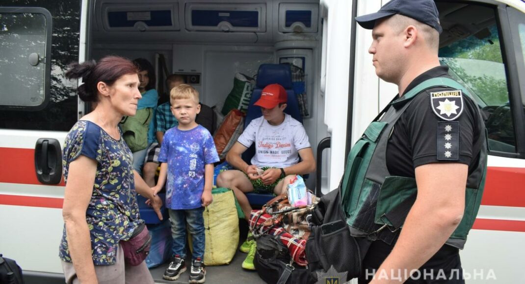 На Донеччині залишилося близько 340 тисяч місцевого населення, решта вже евакуювалися, - Кириленко