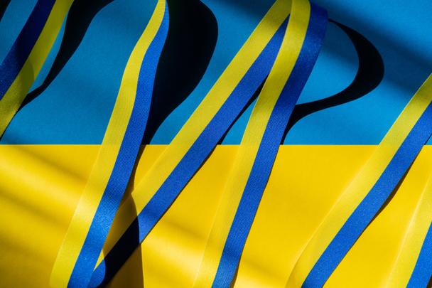 Окупанти в Маріуполі заарештували дівчину за синьо-жовту стрічку у волоссі, - Андрющенко