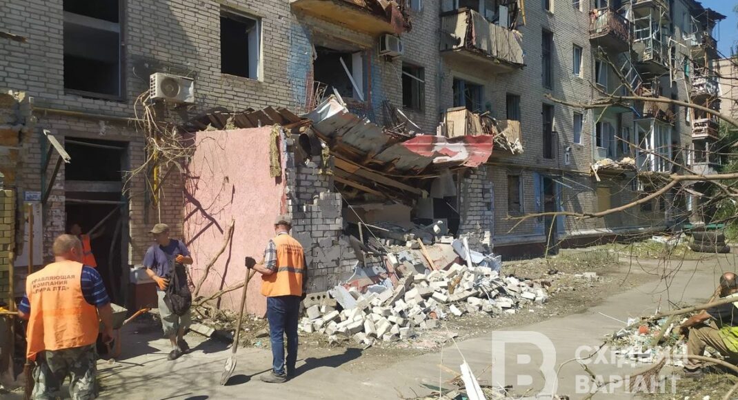 ЗМІ показали наслідки обстрілу центру Слов'янська сьогодні (відео)