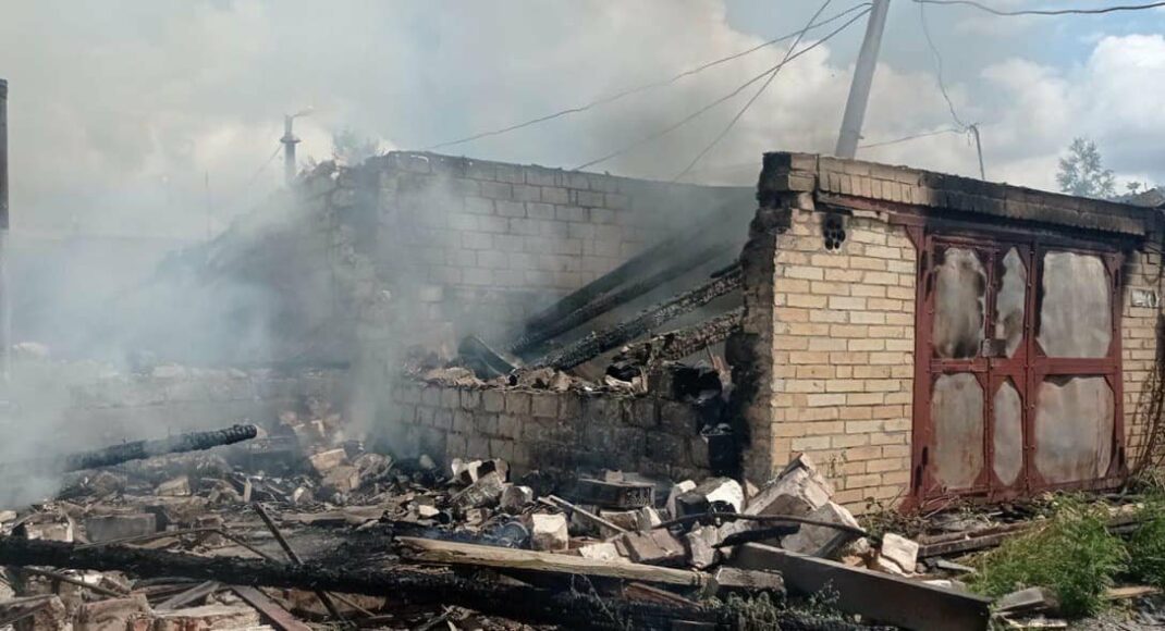 Российские захватчики весь день обстреливают Соледар, - ГСЧС (фото)