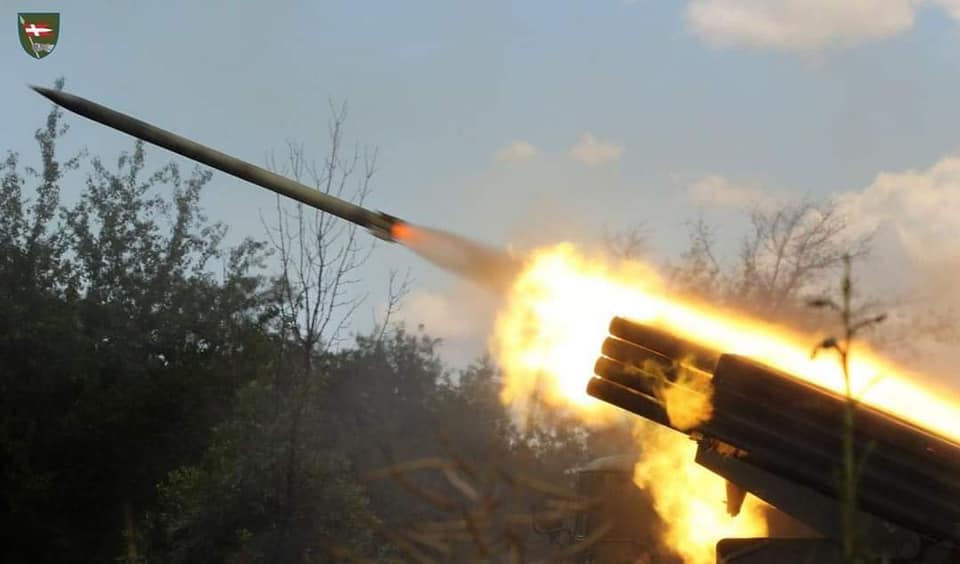 Полковник ЗСУ зазначив, що українські сили вибивають ворожі склади та артилерію