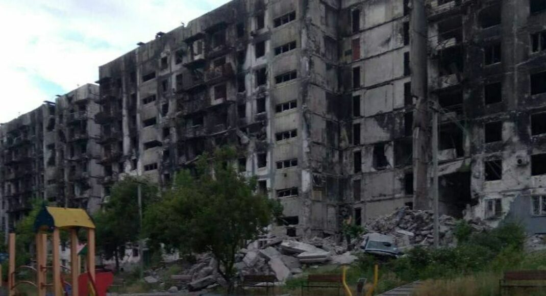 Пес викинувся з 9-го поверху через грім. Як зараз "бродяжки" Маріуполя переживають ПТСР та дефіцит корму