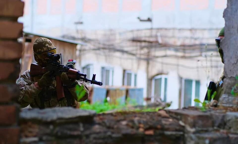 Враг ведет обстрелы военных и гражданских объектов, ВСУ не пропускают оккупантов на Донетчине