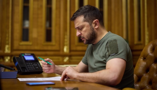 Зеленский созывает на завтра срочное заседание СНБО