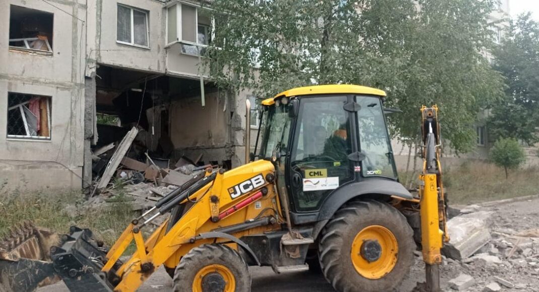 В ГСЧС сообщили о последствиях удара оккупантов по жилому дому в Бахмуте (фото)