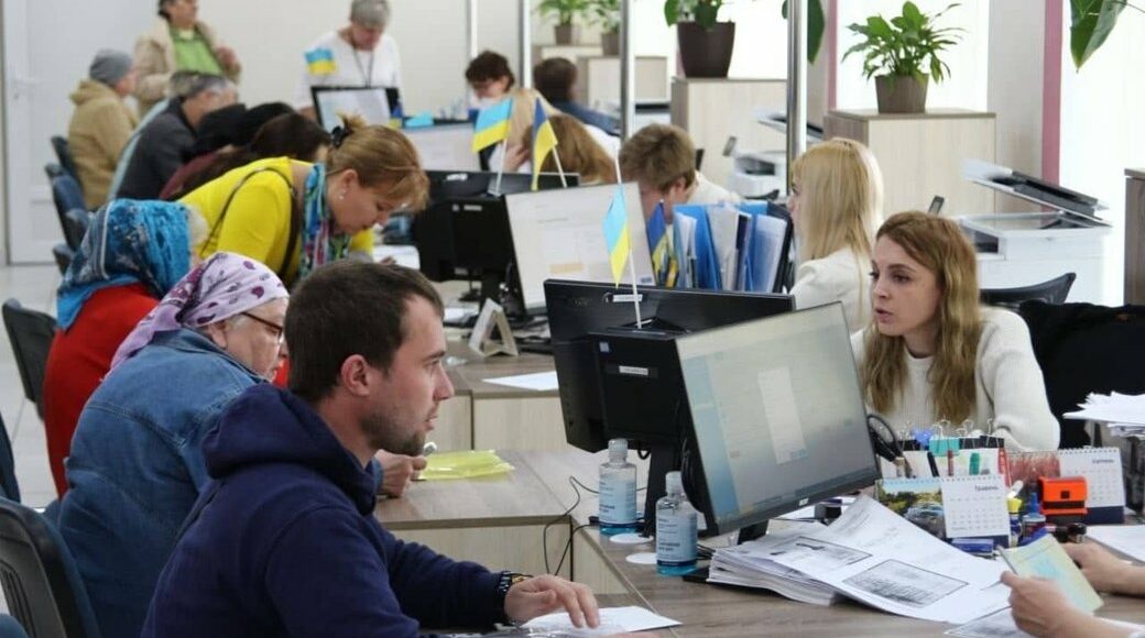 В Україні зареєстровано понад 3 млн внутрішніх переселенців